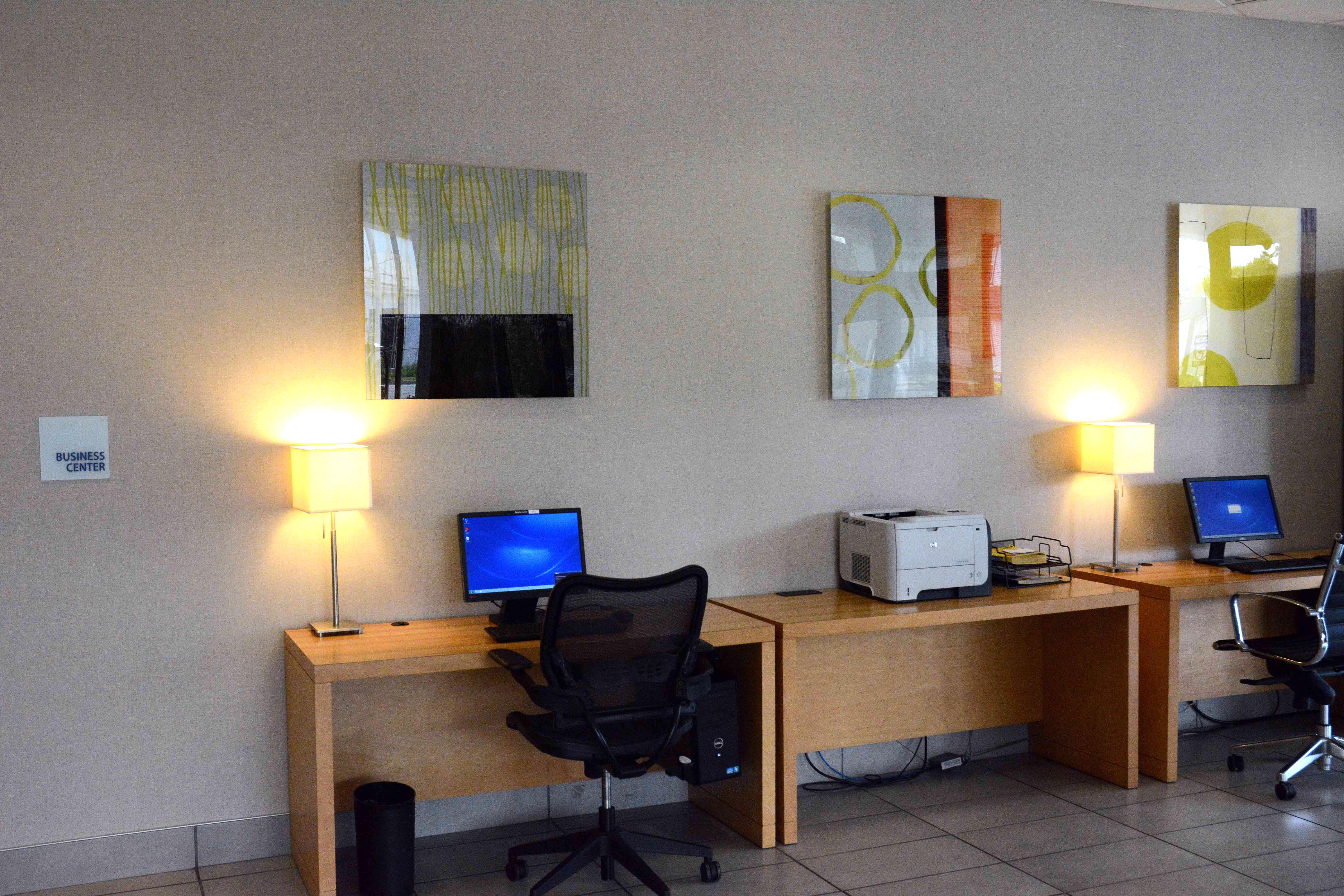 Holiday Inn Express Stamford, An Ihg Hotel Екстер'єр фото