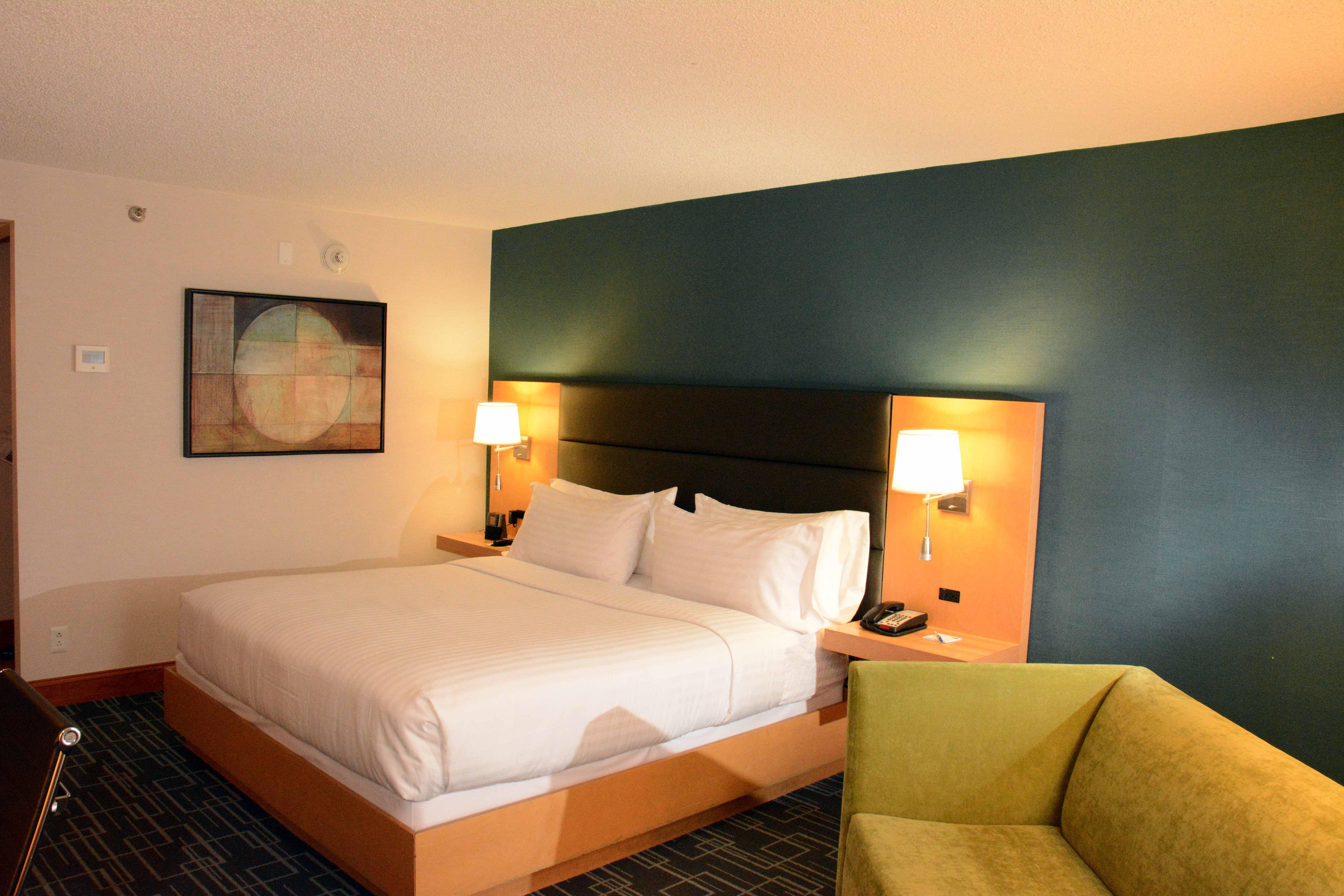 Holiday Inn Express Stamford, An Ihg Hotel Екстер'єр фото