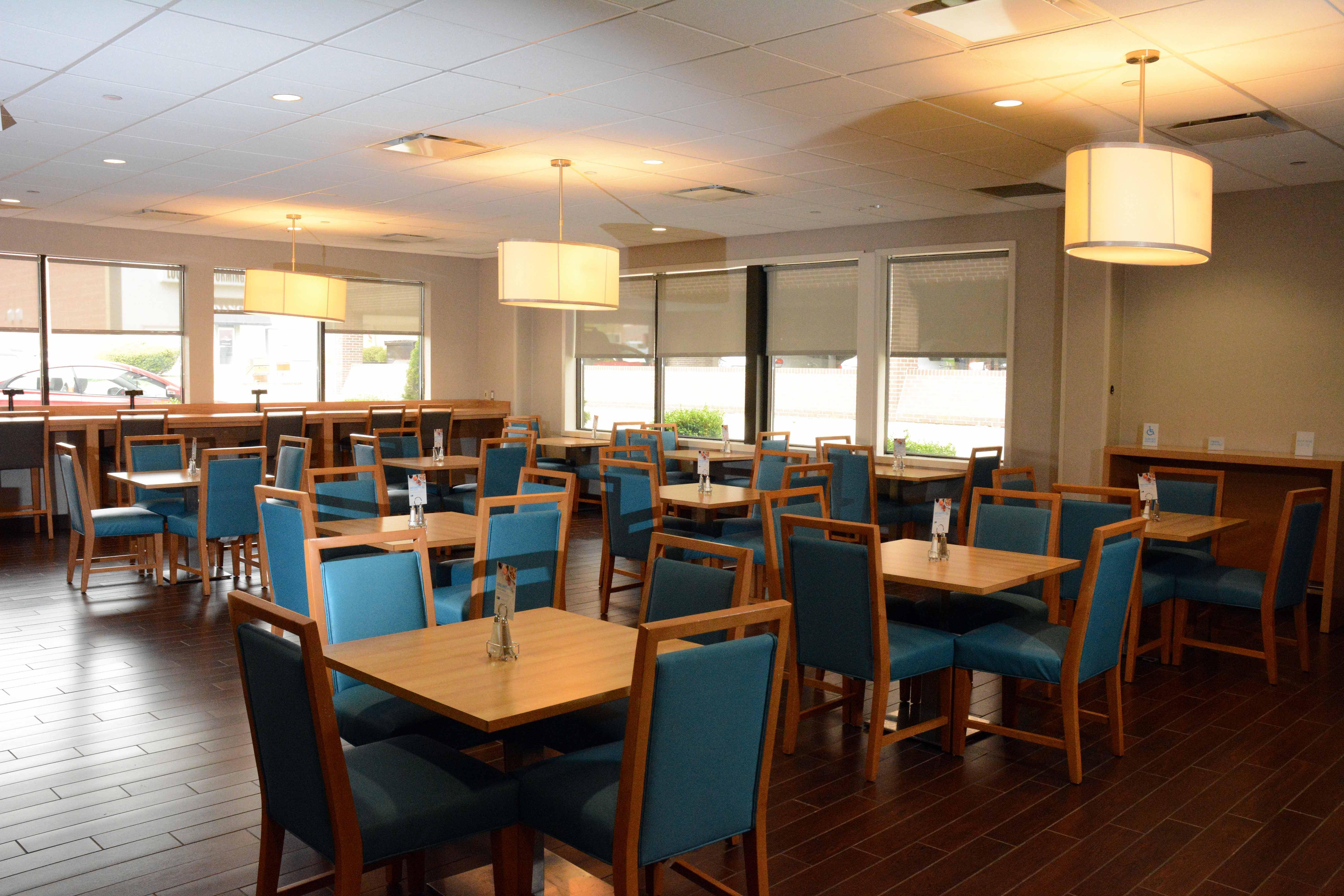 Holiday Inn Express Stamford, An Ihg Hotel Екстер'єр фото