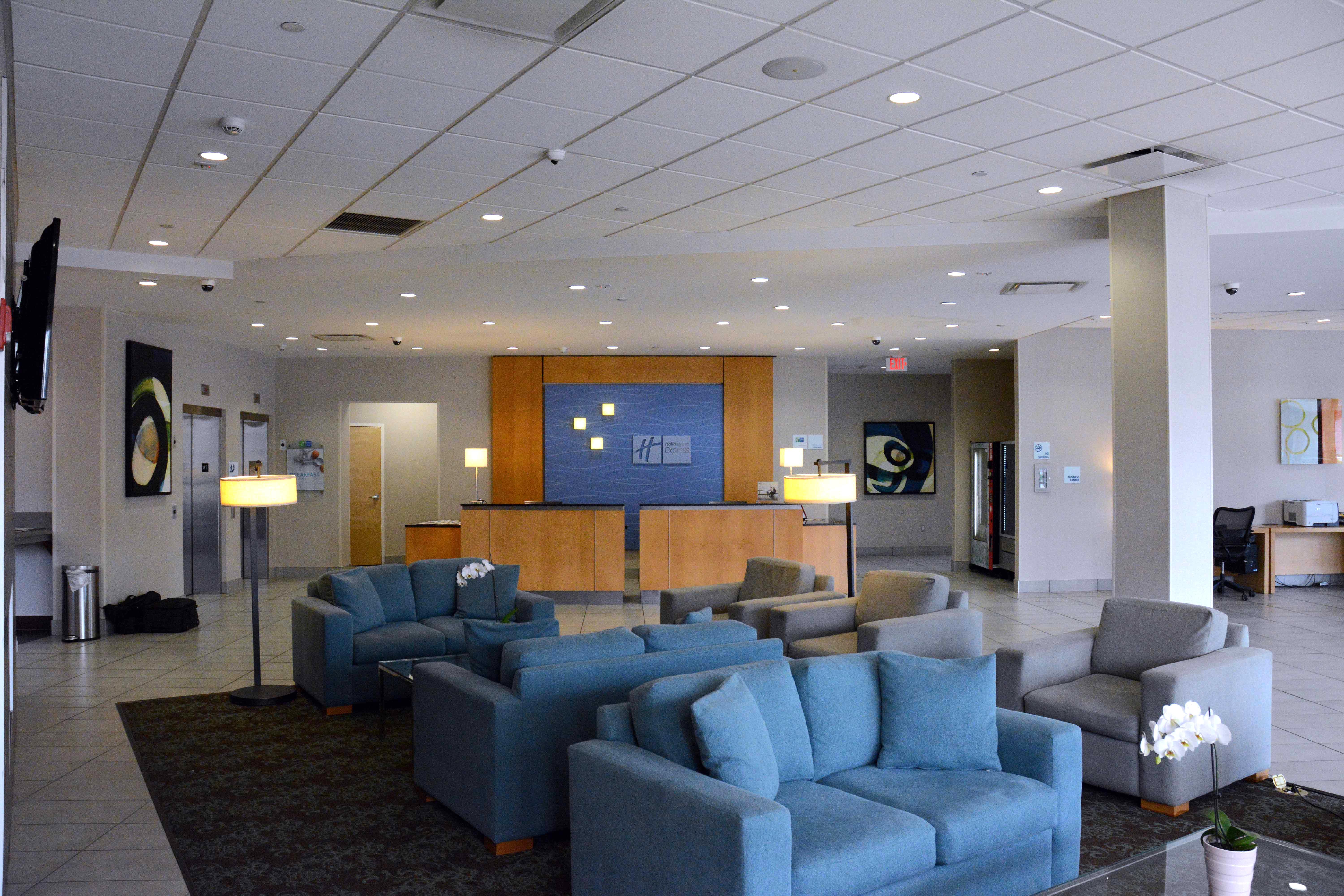 Holiday Inn Express Stamford, An Ihg Hotel Екстер'єр фото