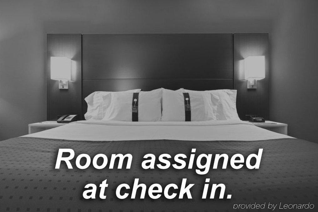 Holiday Inn Express Stamford, An Ihg Hotel Екстер'єр фото