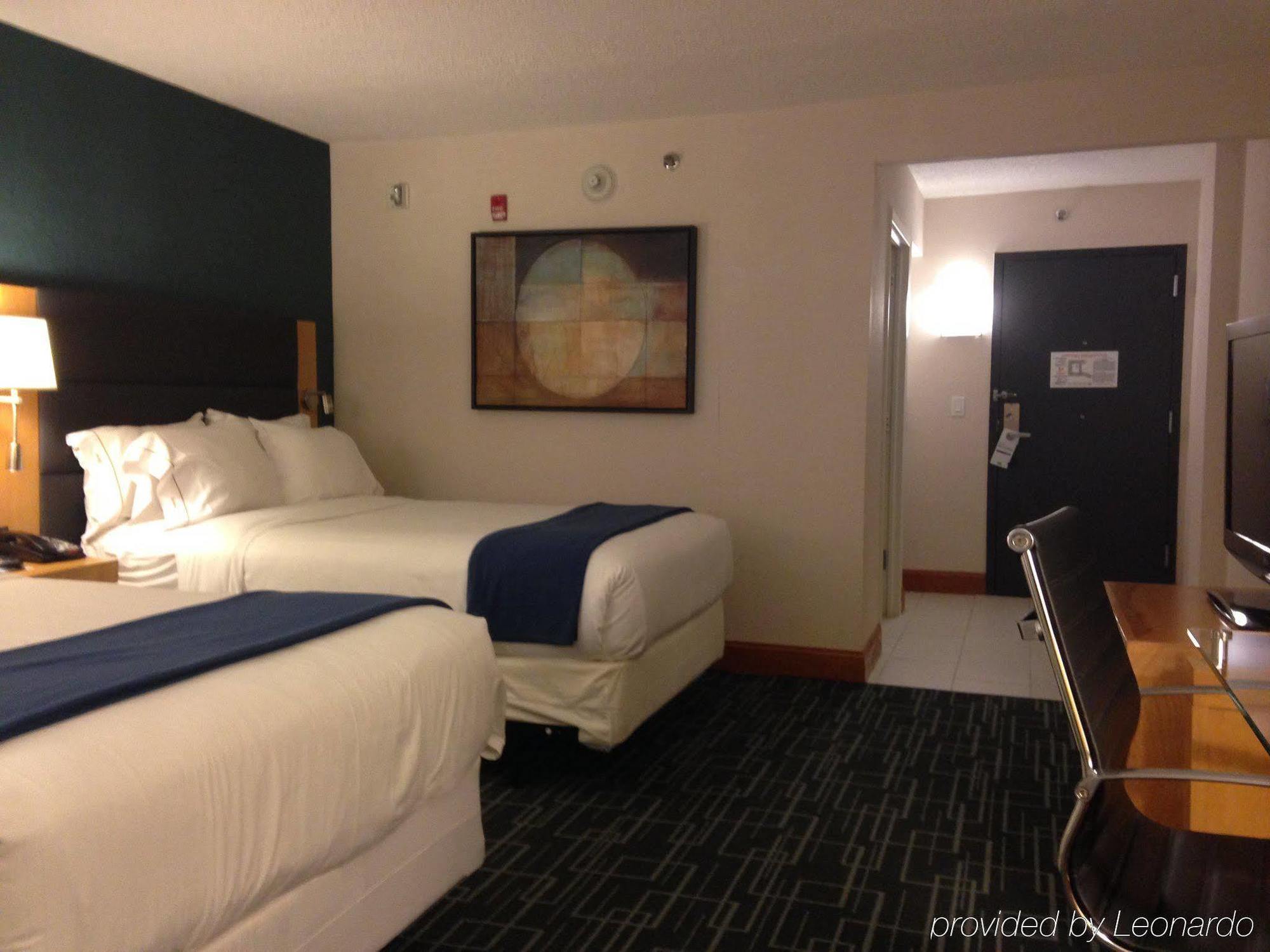 Holiday Inn Express Stamford, An Ihg Hotel Екстер'єр фото